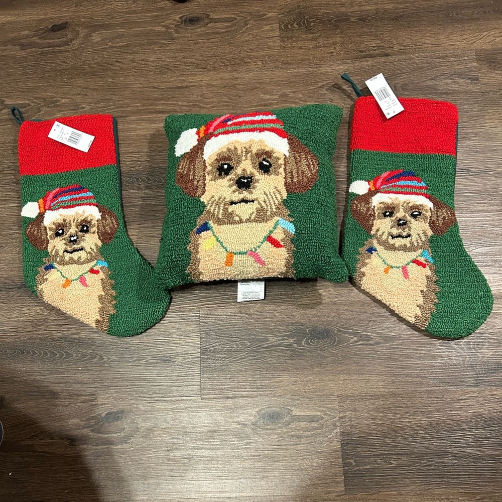 Dillard’s Hook Rug Dog Pillow & Stockings Set (Stockings NWT, Pillow NWOT)